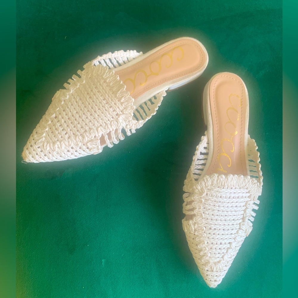 Cute woven slip-on flats